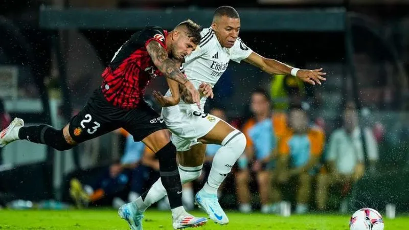 Áp lực từ fan hâm mộ cũng là nguyên nhân cầu thủ trẻ chưa có bàn thắng