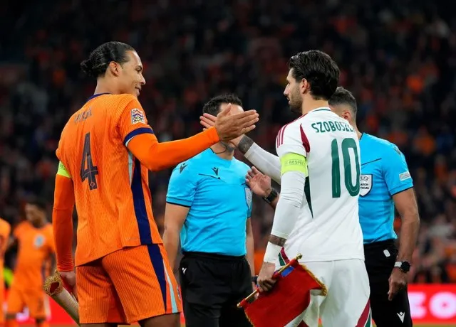 Hà Lan đánh bại Hungary 4-0