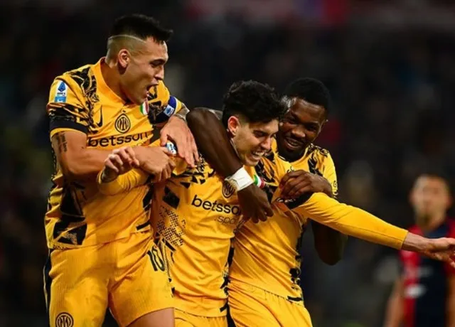 Inter bùng nổ hiệp 2 thắng 3-0 Cagliari leo lên thứ 2 BXH Serie A