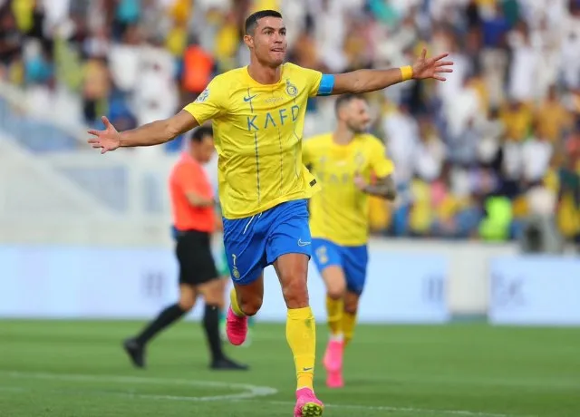 Ronaldo đoạt giải Cầu thủ xuất sắc nhất Trung Đông 2024