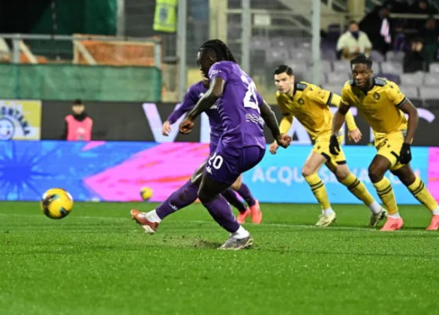 Fiorentina và Udinese tại vòng 17 Serie A