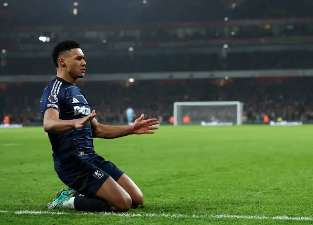 Arsenal gây thất vọng khi để Aston Villa cầm hòa 2-2 trên sân nhà