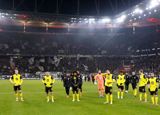 Dortmund thể hiện phong độ bết bát khi để thua Frankurt 2-0