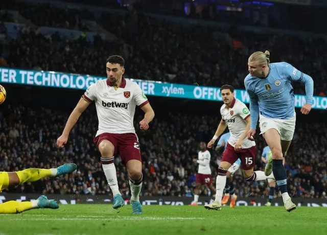 Man City trở lại mạch chiến thắng khi vùi dập West Ham với tỷ số 4-1