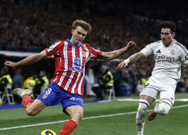 Atletico vươn lên dẫn trước