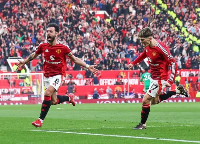 Trận đấu giữa Manchester United (MU) và Arsenal tại vòng 28 Premier League