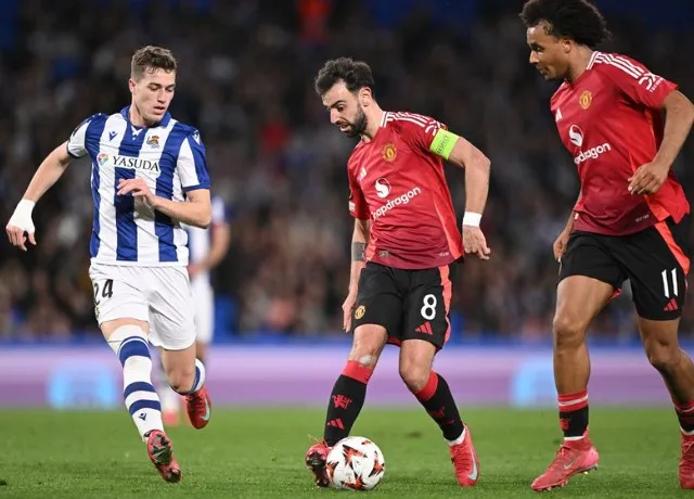 Trận đấu lượt đi vòng 1/8 Europa League 2024/25 giữa Real Sociedad và Manchester United
