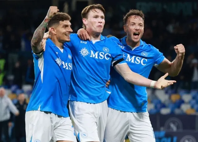 MCTominay tỏa sáng rực rỡ giúp Napoli thắng Torino leo lên đầu bảng Serie A