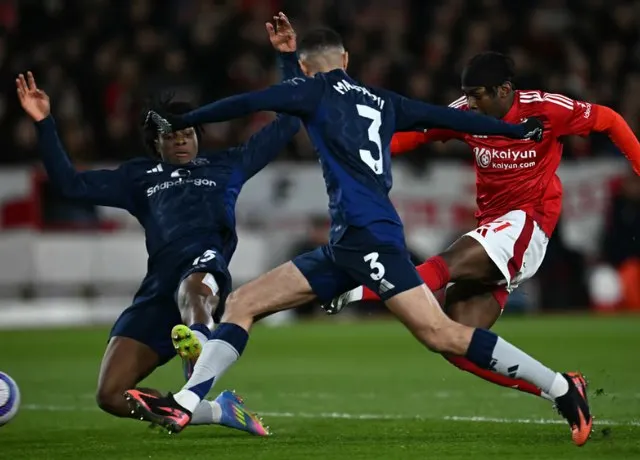 Trận đấu giữa Nottingham và Manchester United (MU) tại vòng 30 Premier League 2024/25