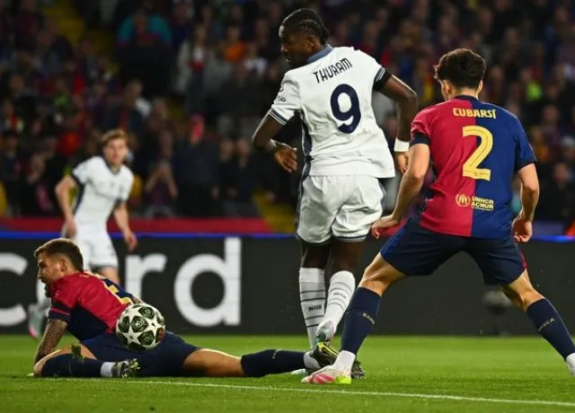 Inter khiến Barca choáng váng