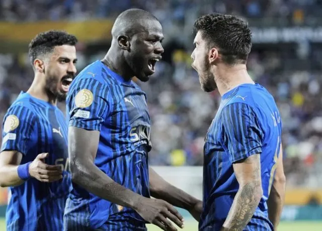 Man City mở tỷ số sớm nhưng không tận dụng lợi thế