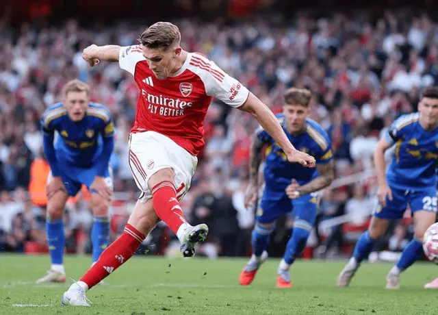 Arsenal trở lại Emirates với khí thế bừng bừng