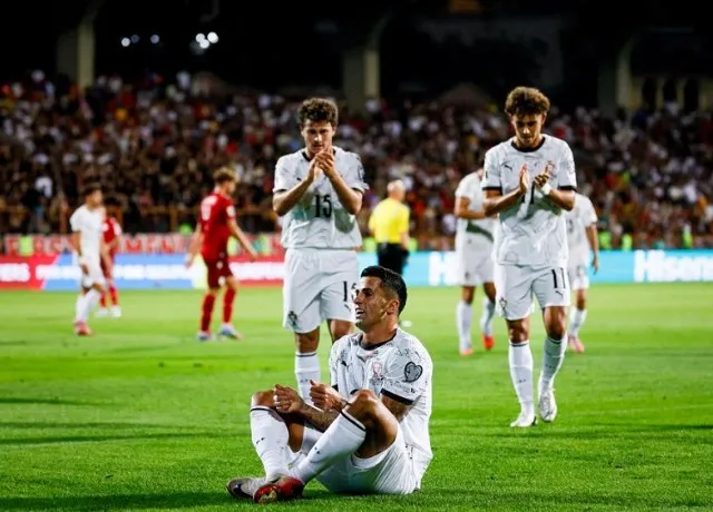 Bồ Đào Nha áp đảo hoàn toàn