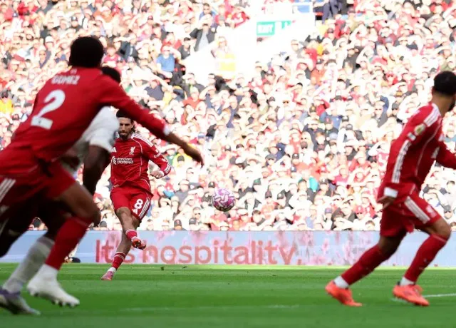 Liverpool đánh bại Arsenal 1-0 trong trận Super Sunday