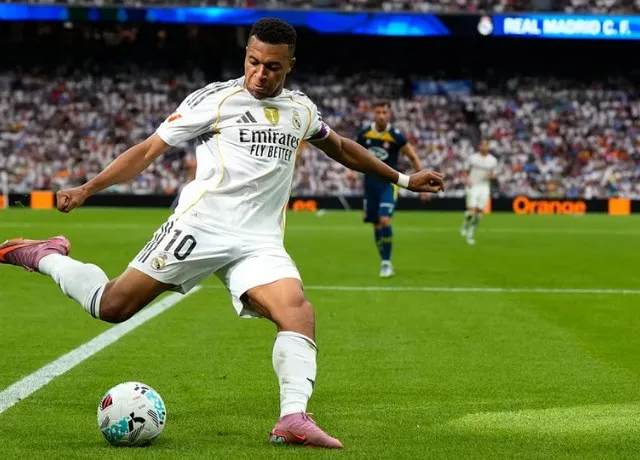 Real thắng nhẹ nhàng Espanyol với tỷ số 2-0