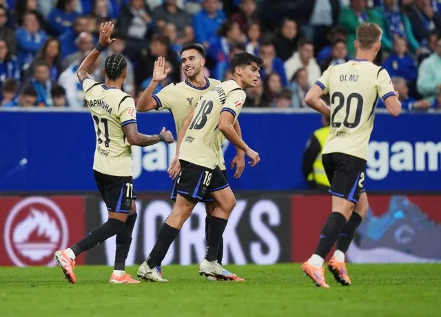 Barca ngược dòng thắng 3-1 trước Real Oviedo