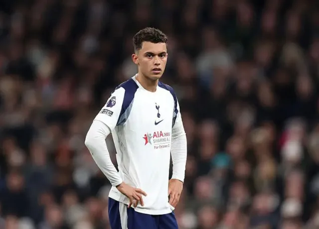 Crystal Palace chiêu mộ Brennan Johnson từ Tottenham